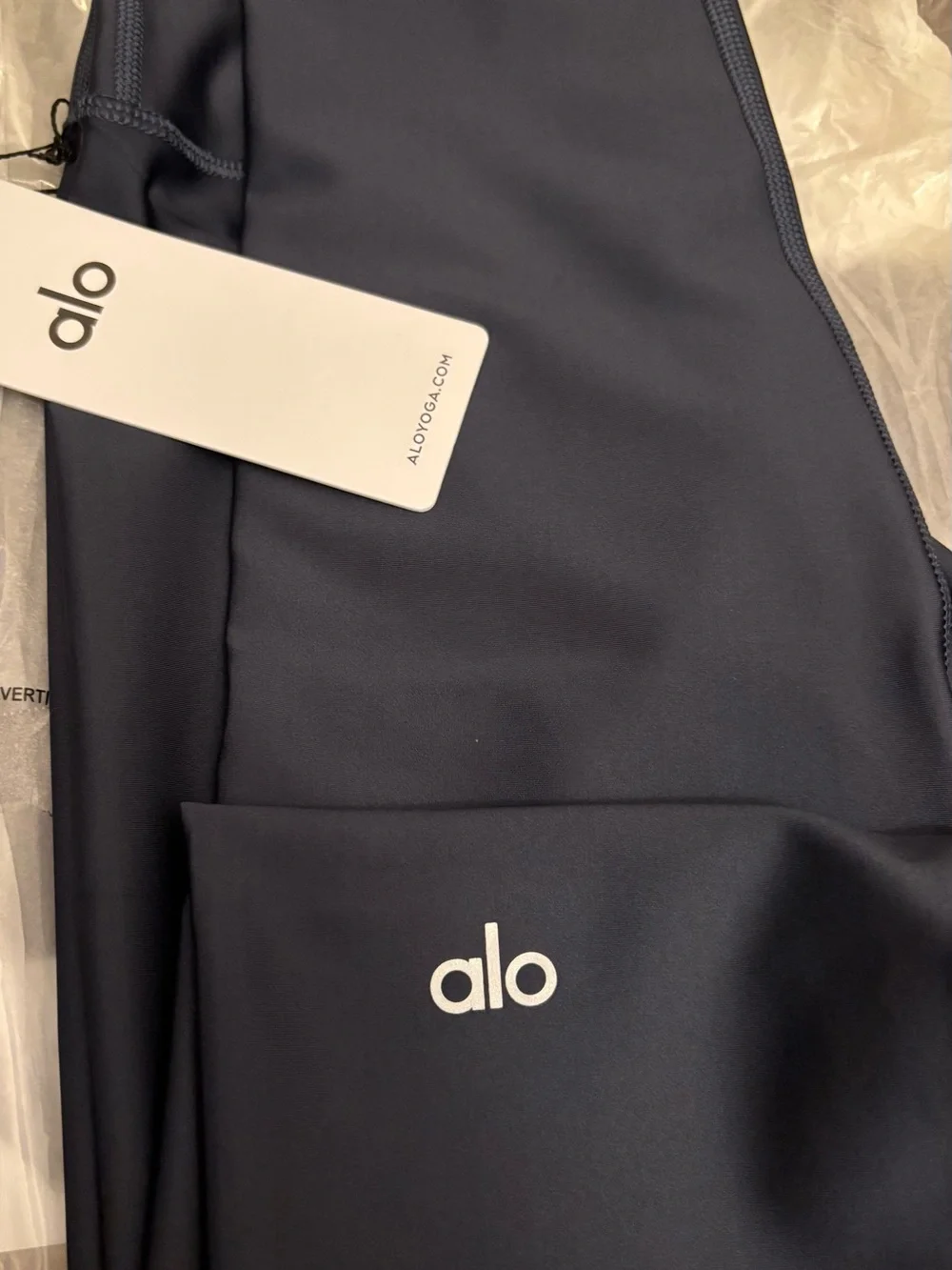 BNWT ALO Airlift High-Waist 7/8 Legging - Navy, large, retail $134